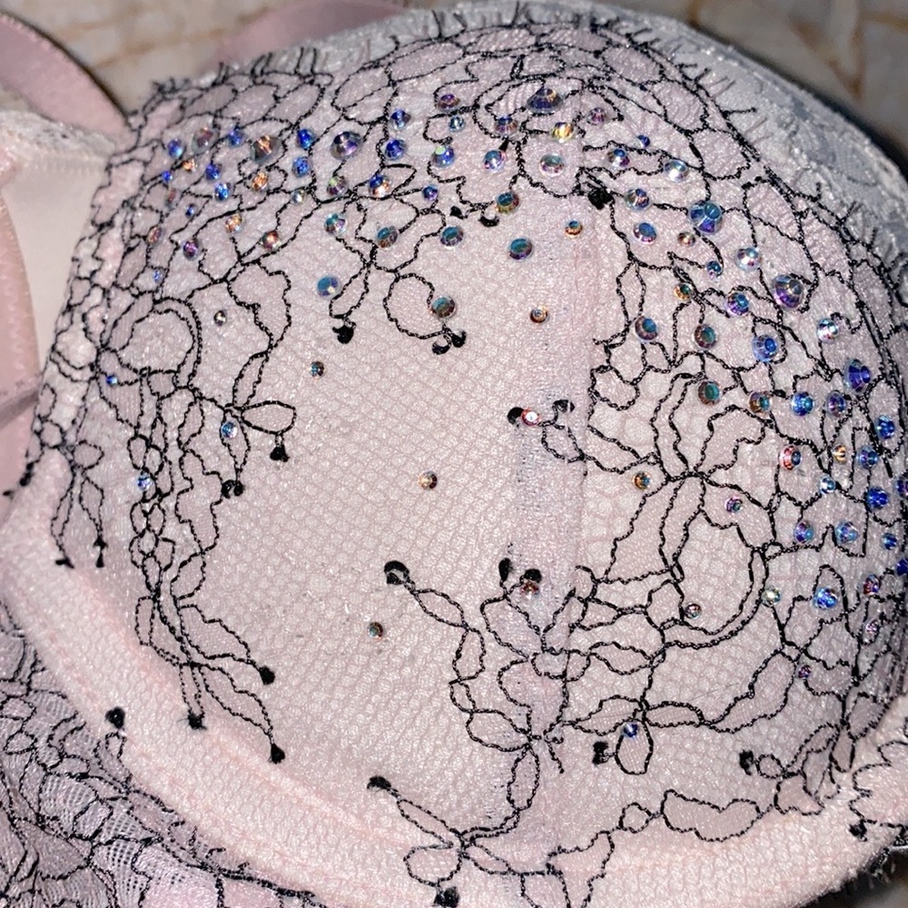 Rare 32B Dream Angels Crystal Bra Pink Crystal Lace Bra - Picture 13 of 13